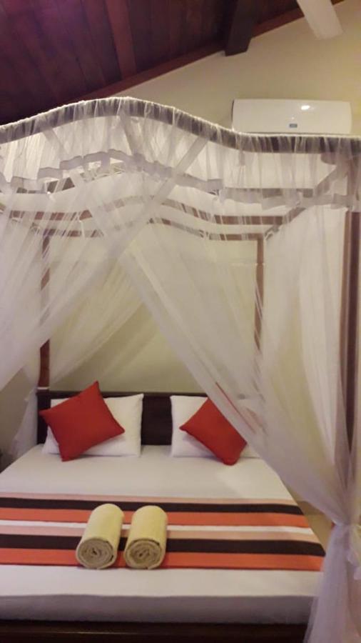 Blue Point Rest Tangalle Exterior foto